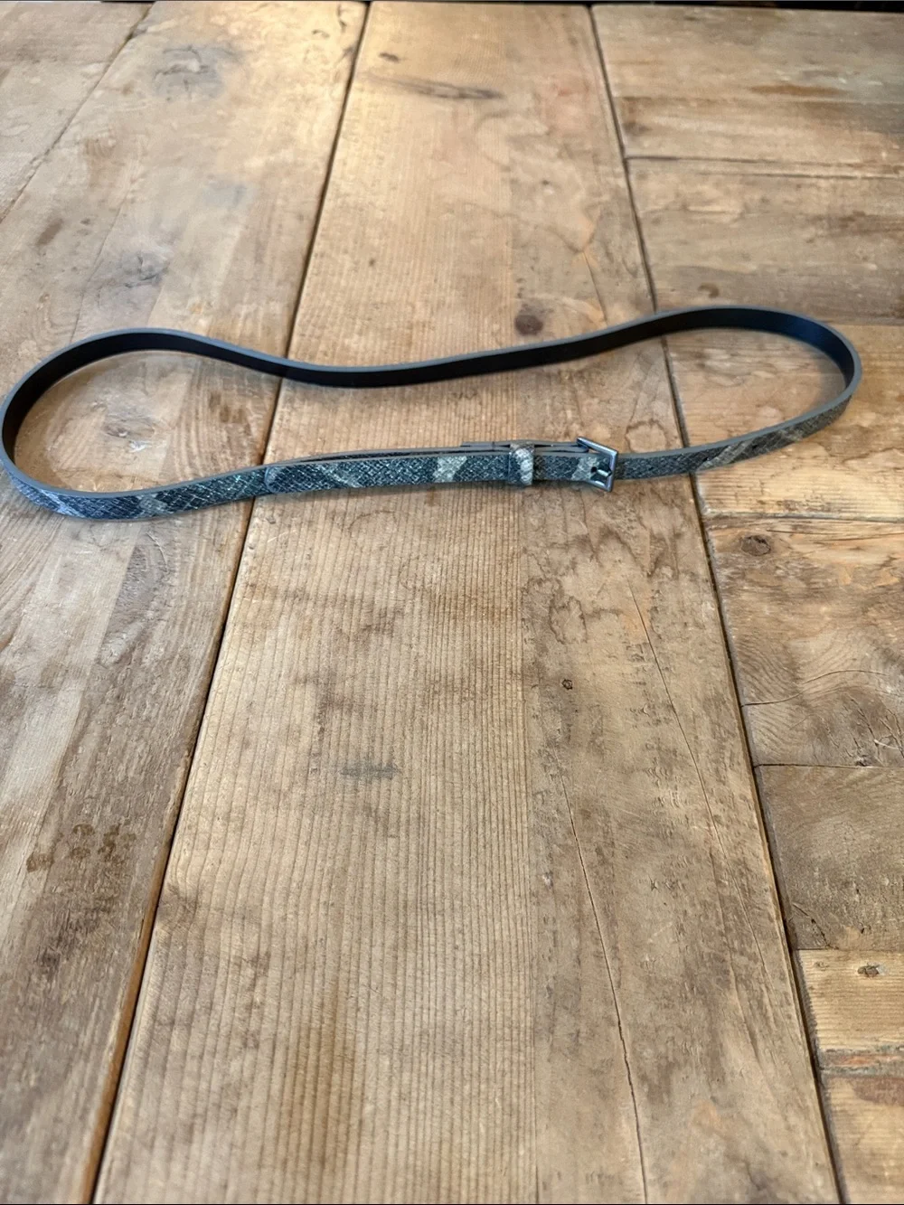 Men's Textured Gray Belt - Slim Fashion Accessory 42 inch